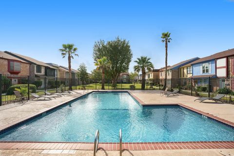 Photo of 1055 Willow Oaks Circle, Pasadena, TX 77506 (MLS # 70912184)