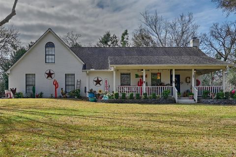 Photo of 540 Hickory Creek Road, Bellville, TX 77418 (MLS # 48382941)