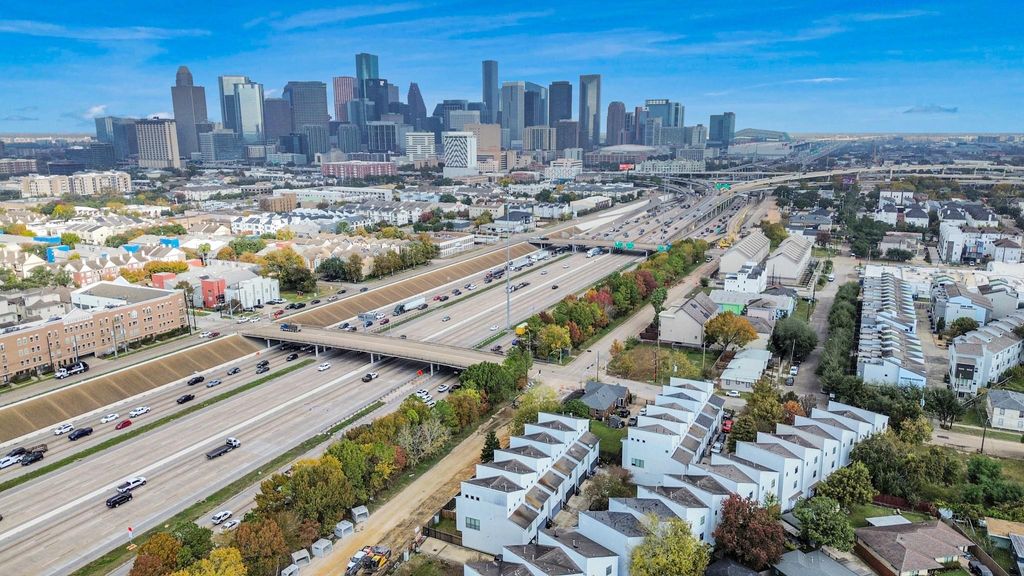 Photo of 2911 Chartres Street, Houston, TX 77004 (MLS # 86780498)