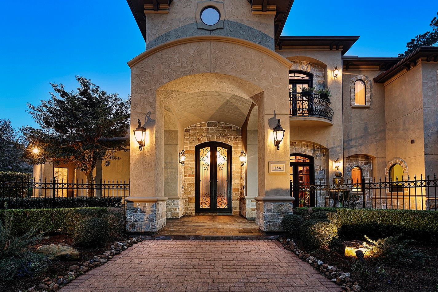 134 S Tranquil Path Drive