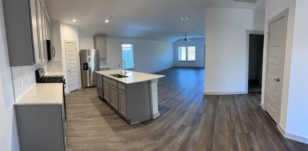 Photo of 7315 Lakeway Bluff Lane, Richmond, TX 77407 (MLS # 85237645)