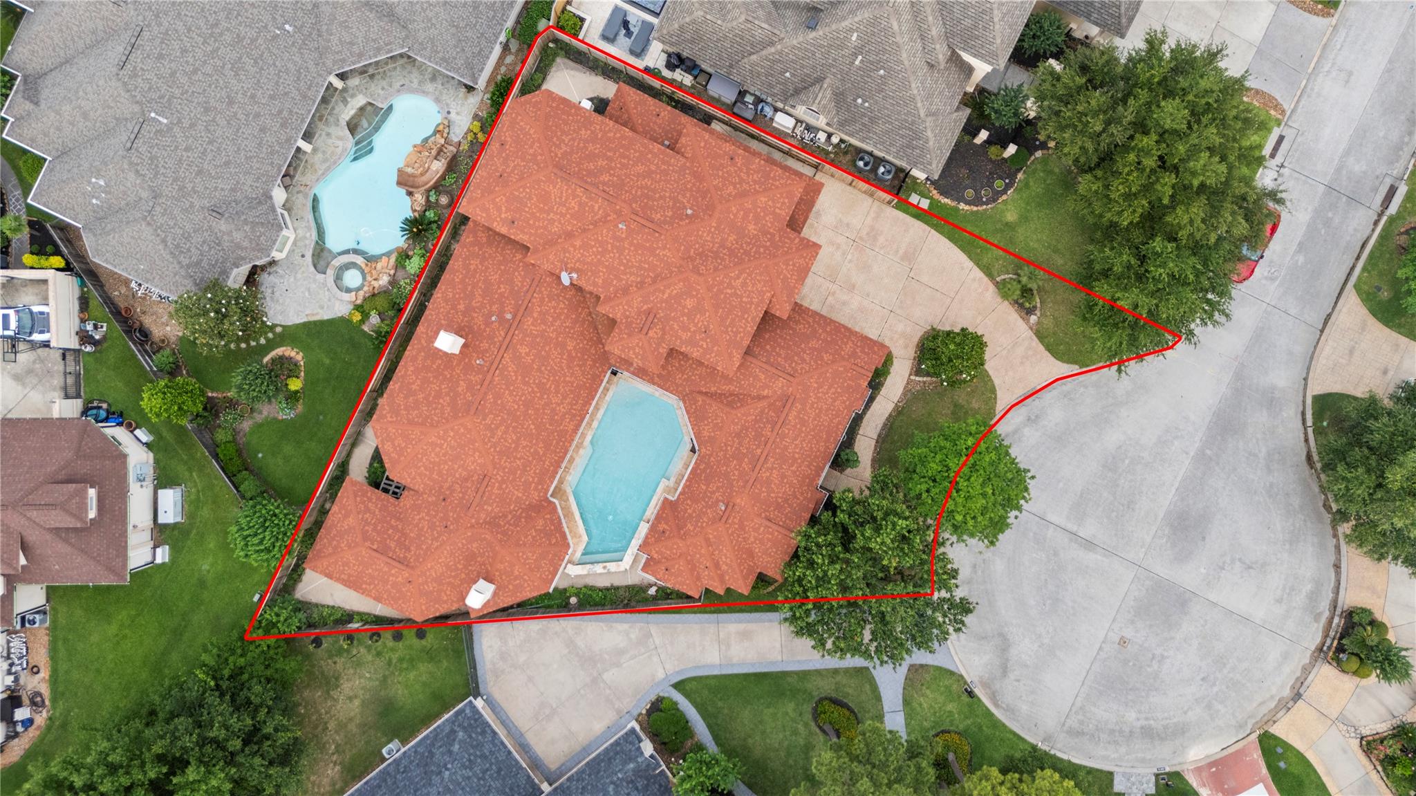 16610 Champagne Falls Court