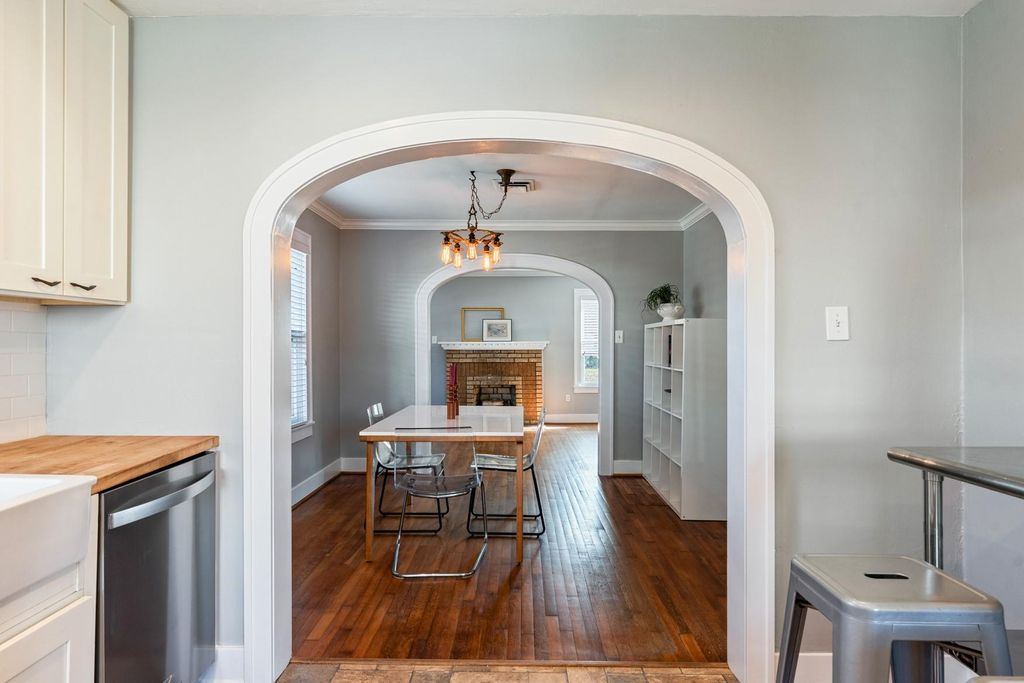 Photo of 1108 Wyatt Street, Houston, TX 77023 (MLS # 42418188)