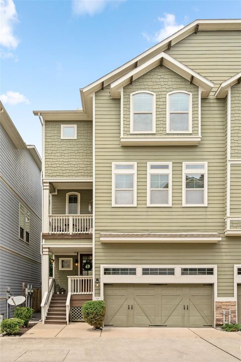 Photo of 1244 Hobbs Reach Lane, Houston, TX 77008 (MLS # 9445494)