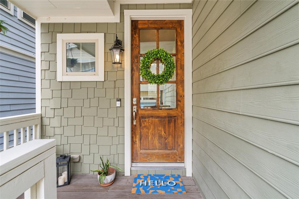 Photo of 1244 Hobbs Reach Lane, Houston, TX 77008 (MLS # 9445494)