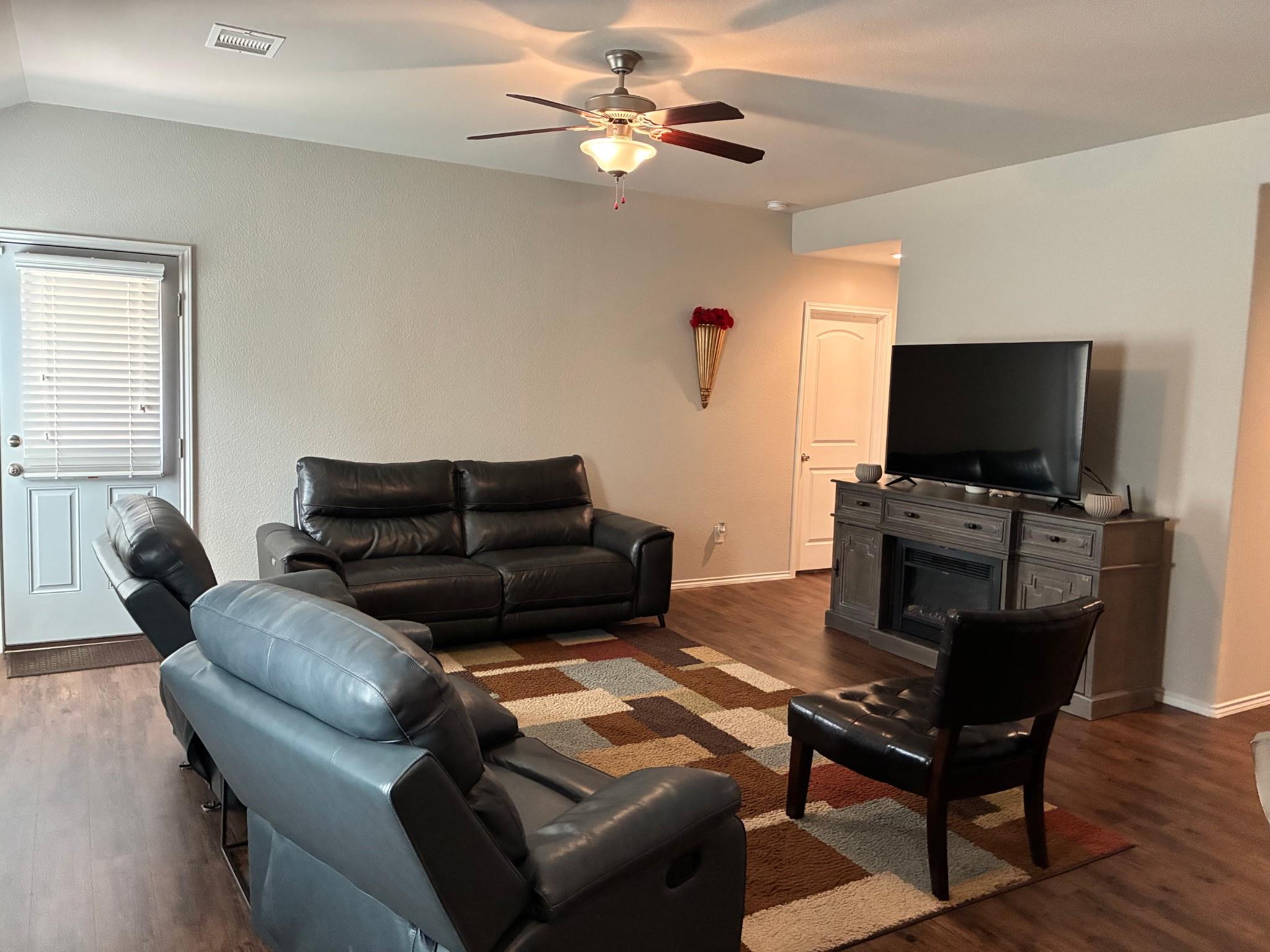 5606 Mesquite Oaks Trail