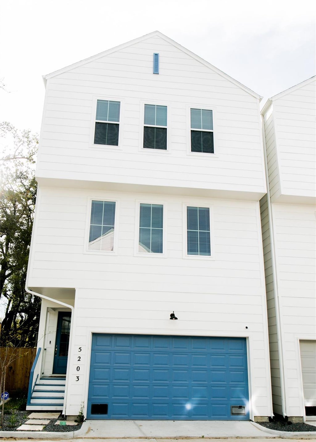 Photo of 5203 Burress Springs Lane, Houston, TX 77022 (MLS # 78370958)