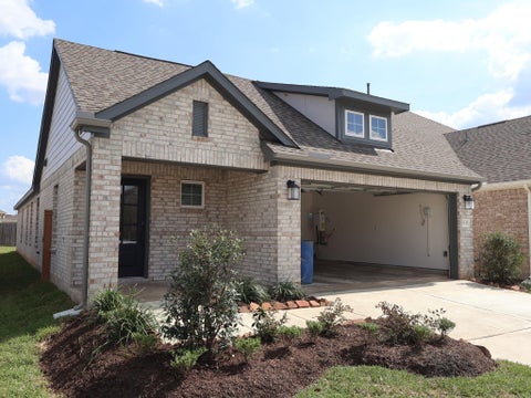 Homes For Sale - 8330 Blue Shell Lane<br/> Cypress, TX 77433