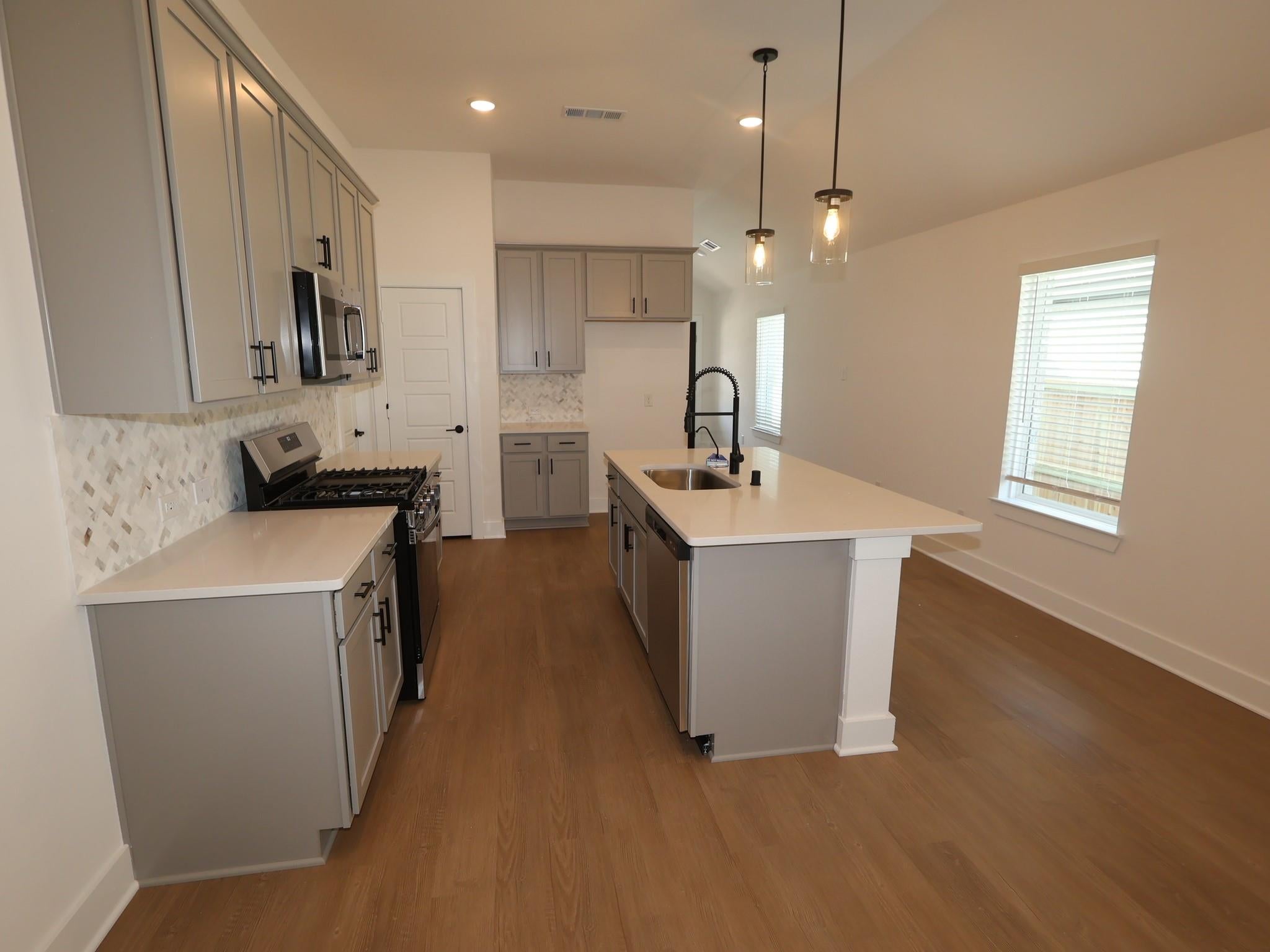 8330 Blue Shell Lane