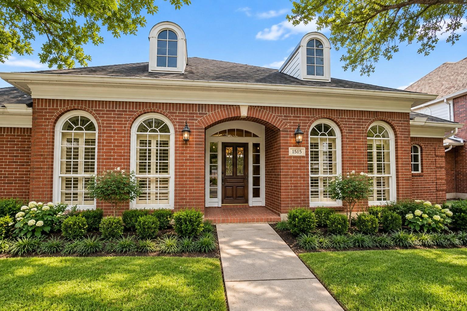 1515 Moon Shadow Court
