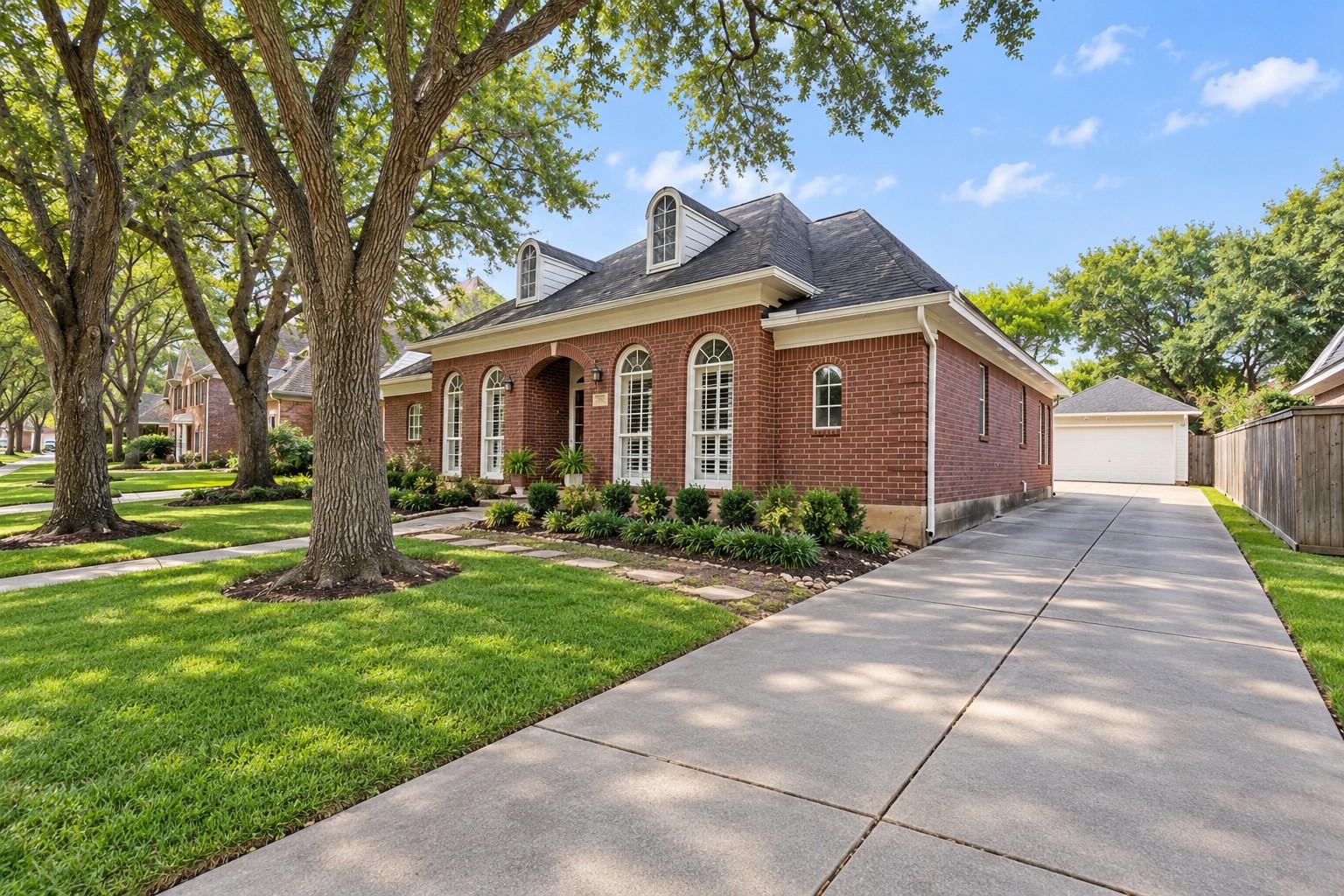1515 Moon Shadow Court