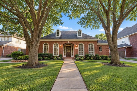 Homes For Sale - 1515 Moon Shadow Court<br/> Sugar Land, TX 77479
