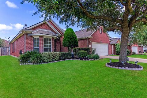Photo of 12615 Taylorwood Ln Ln, Houston, TX 77070 (MLS # 3796234)