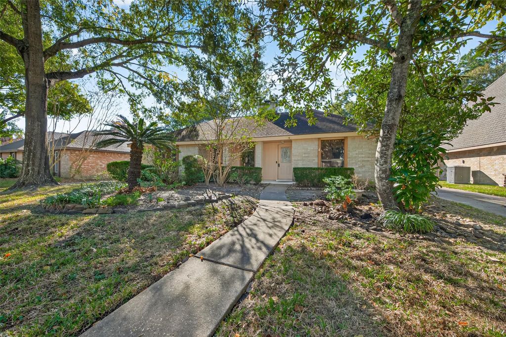 Photo of 3714 Haven Pines Drive, Houston, TX 77345 (MLS # 36210509)