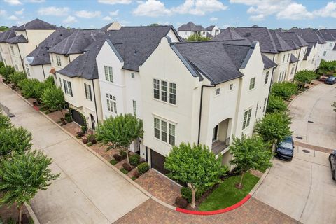 Photo of 10904 Wrenwood Manor, Houston, TX 77043 (MLS # 26015412)