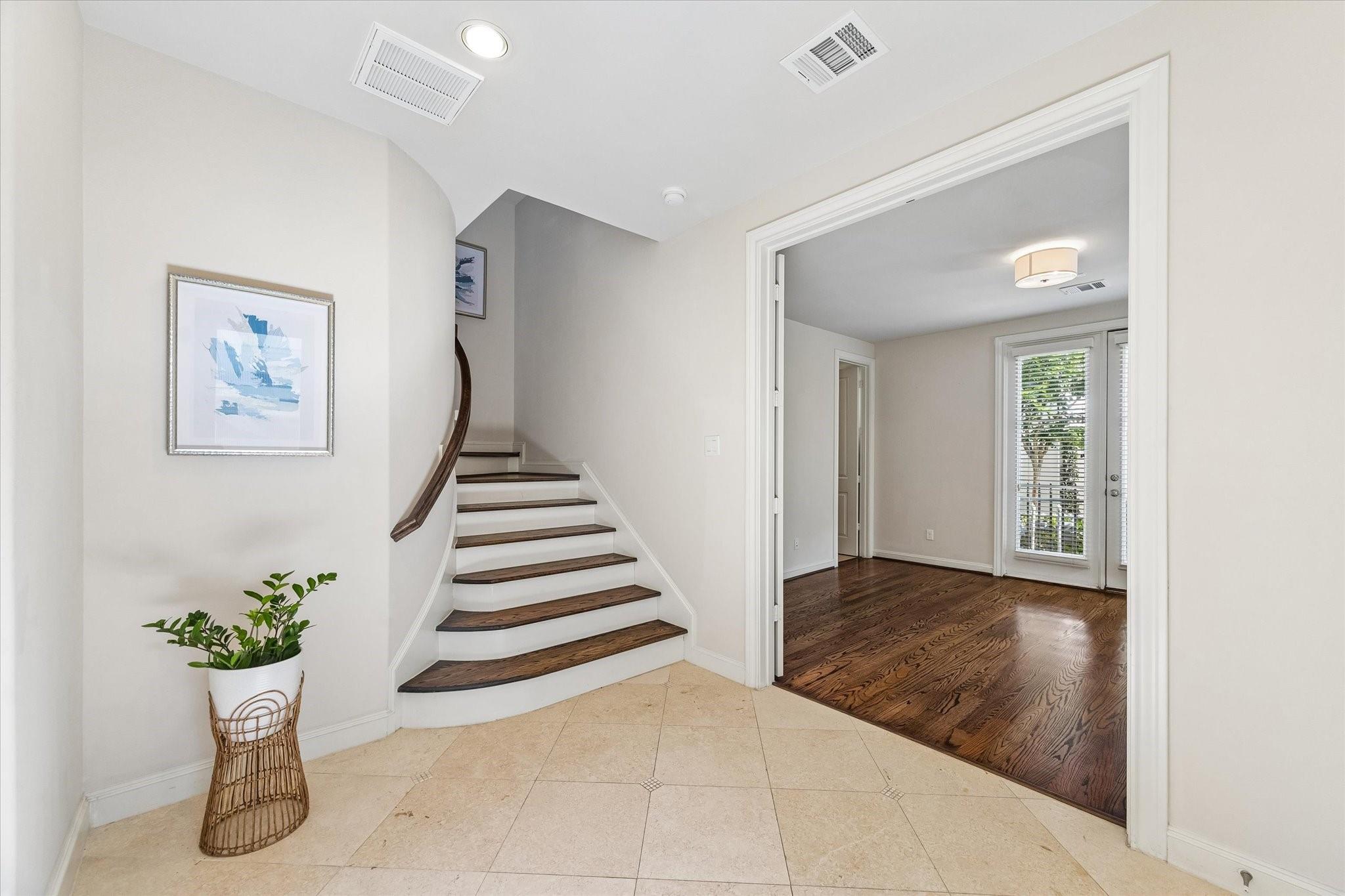 10904 Wrenwood Manor