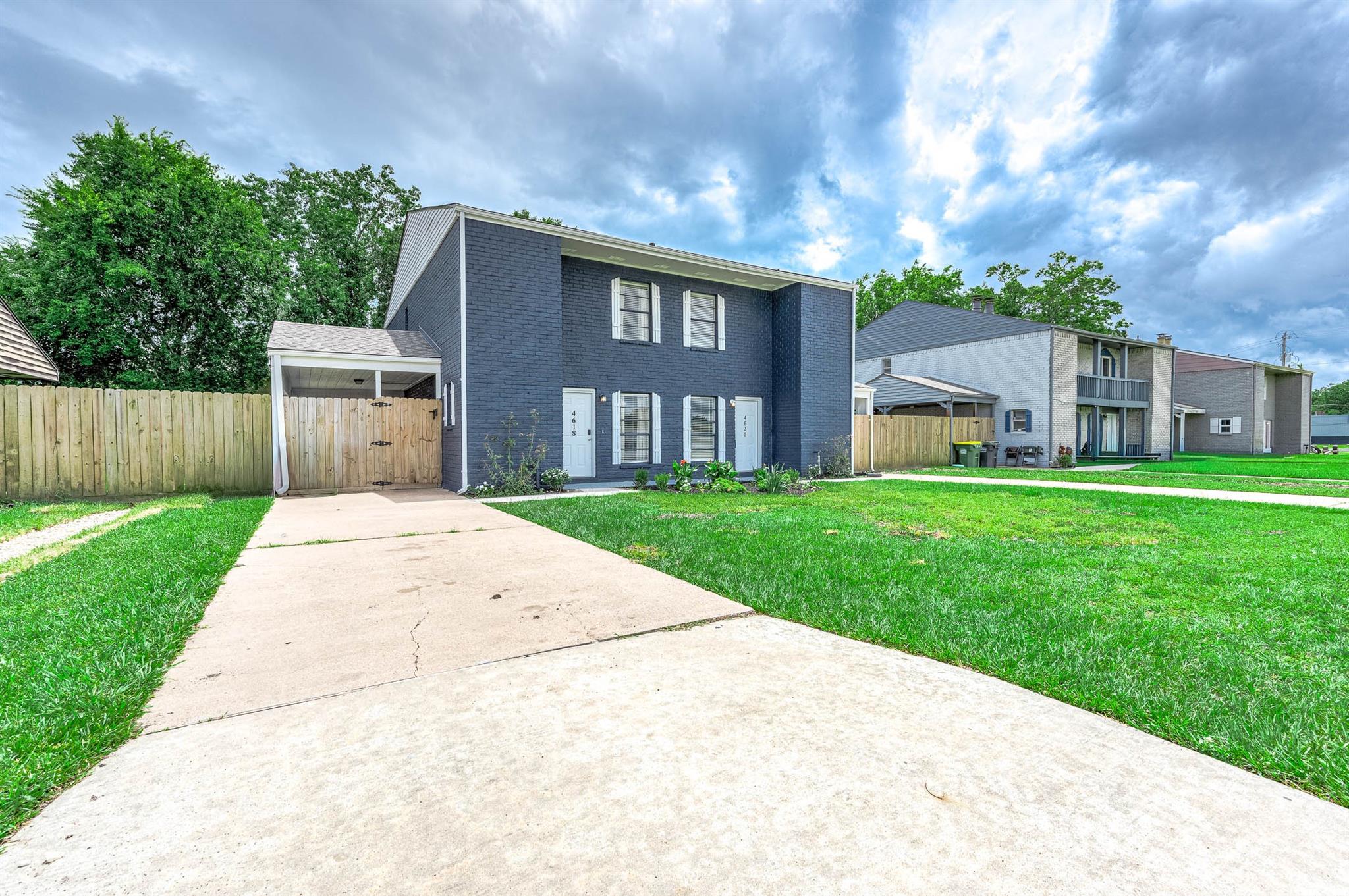 4618 W Orange Street