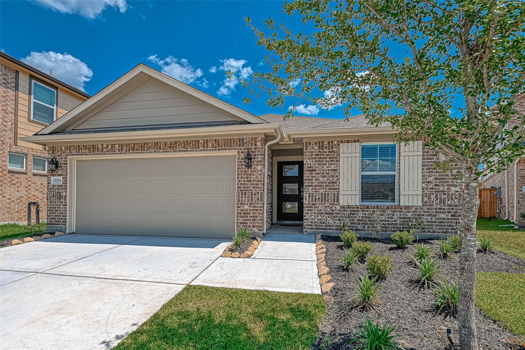 21751 Teton Rock Trail