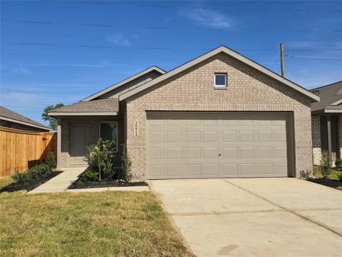 Photo of 9031 Rose Pelican Lane, Baytown, TX 77521 (MLS # 36575870)