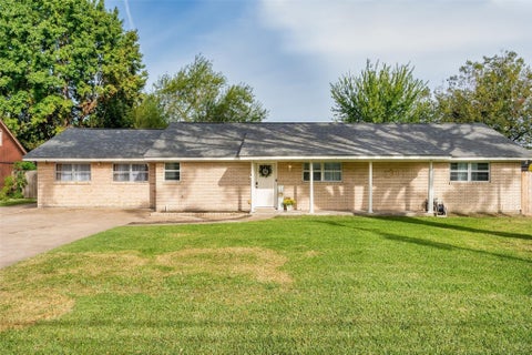 Photo of 3301 Luella Avenue, Deer Park, TX 77536 (MLS # 71601300)