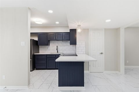 Tiny photo for 515 Tallowood Road #15, Houston, TX 77024 (MLS # 22627867)