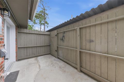 Tiny photo for 515 Tallowood Road #15, Houston, TX 77024 (MLS # 22627867)