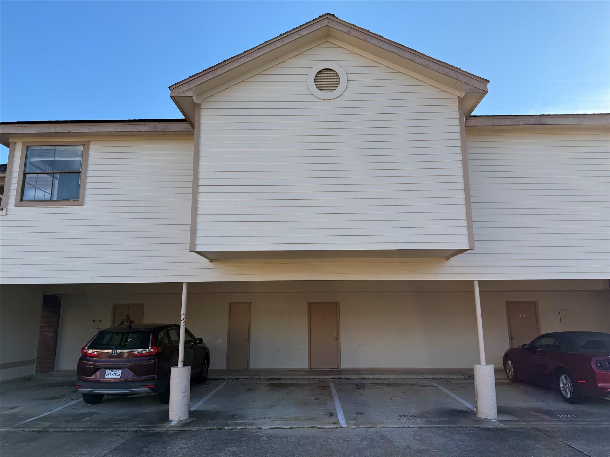 1103 Dulles Avenue 1103