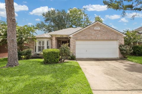 Photo of 6738 Hertford Park Drive, Houston, TX 77084 (MLS # 40826356)