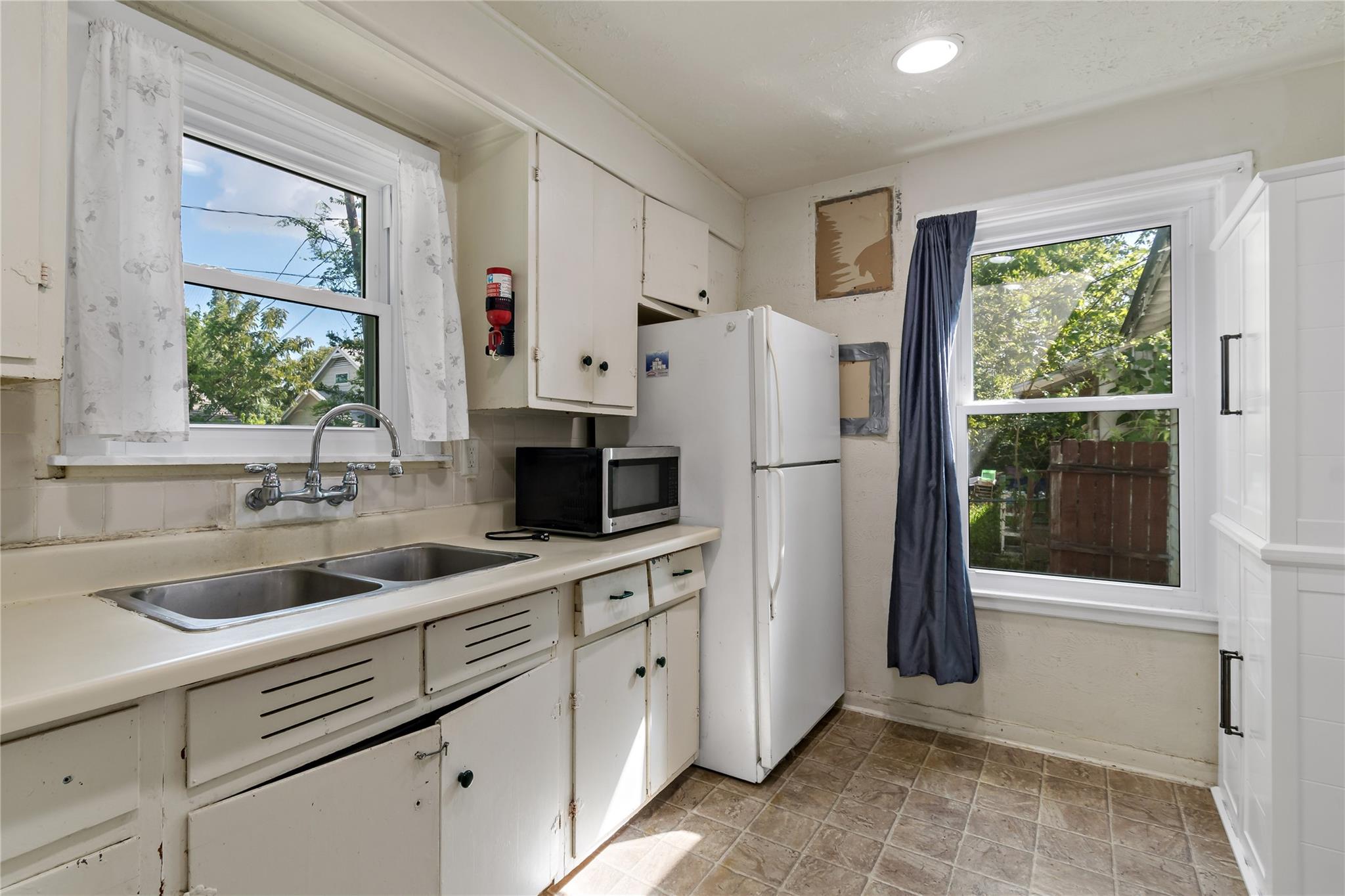 605 Maple Avenue