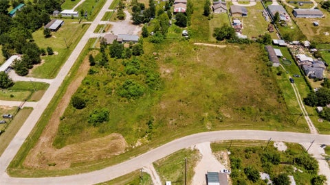 Photo of 975 County Road 3548, Cleveland, TX 77327 (MLS # 35135136)