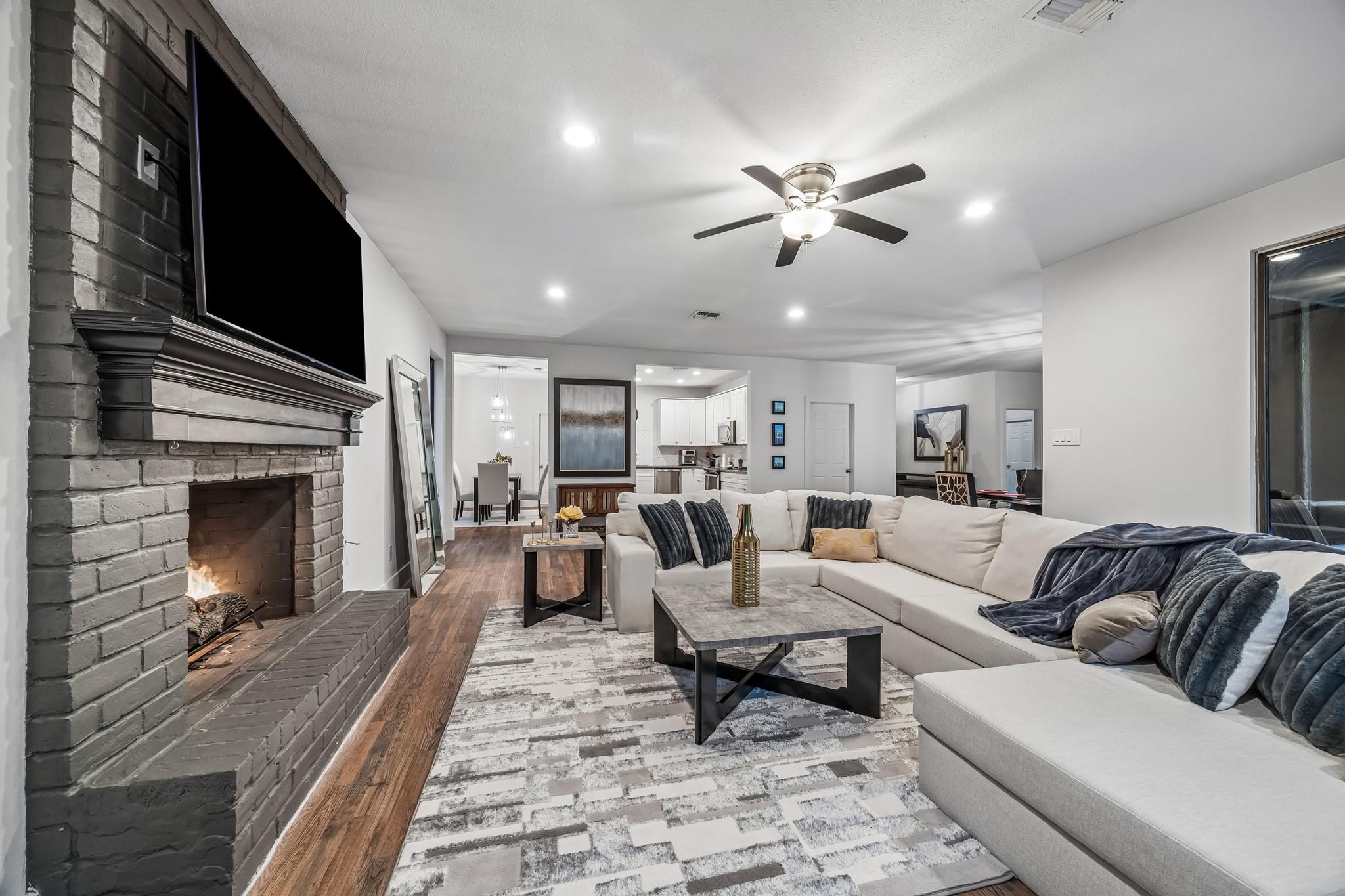 3203 Deep River Court