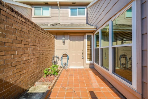 Photo of 13859 Hollowgreen Drive, Houston, TX 77082 (MLS # 64491095)