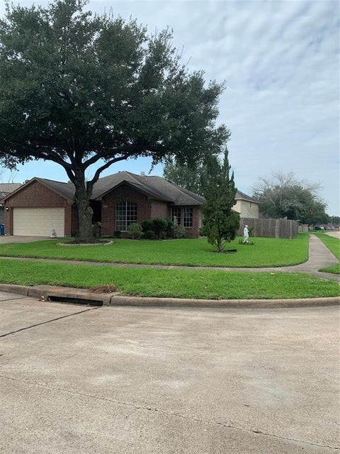 Photo of 1402 Township Court, Rosenberg, TX 77471 (MLS # 78178439)
