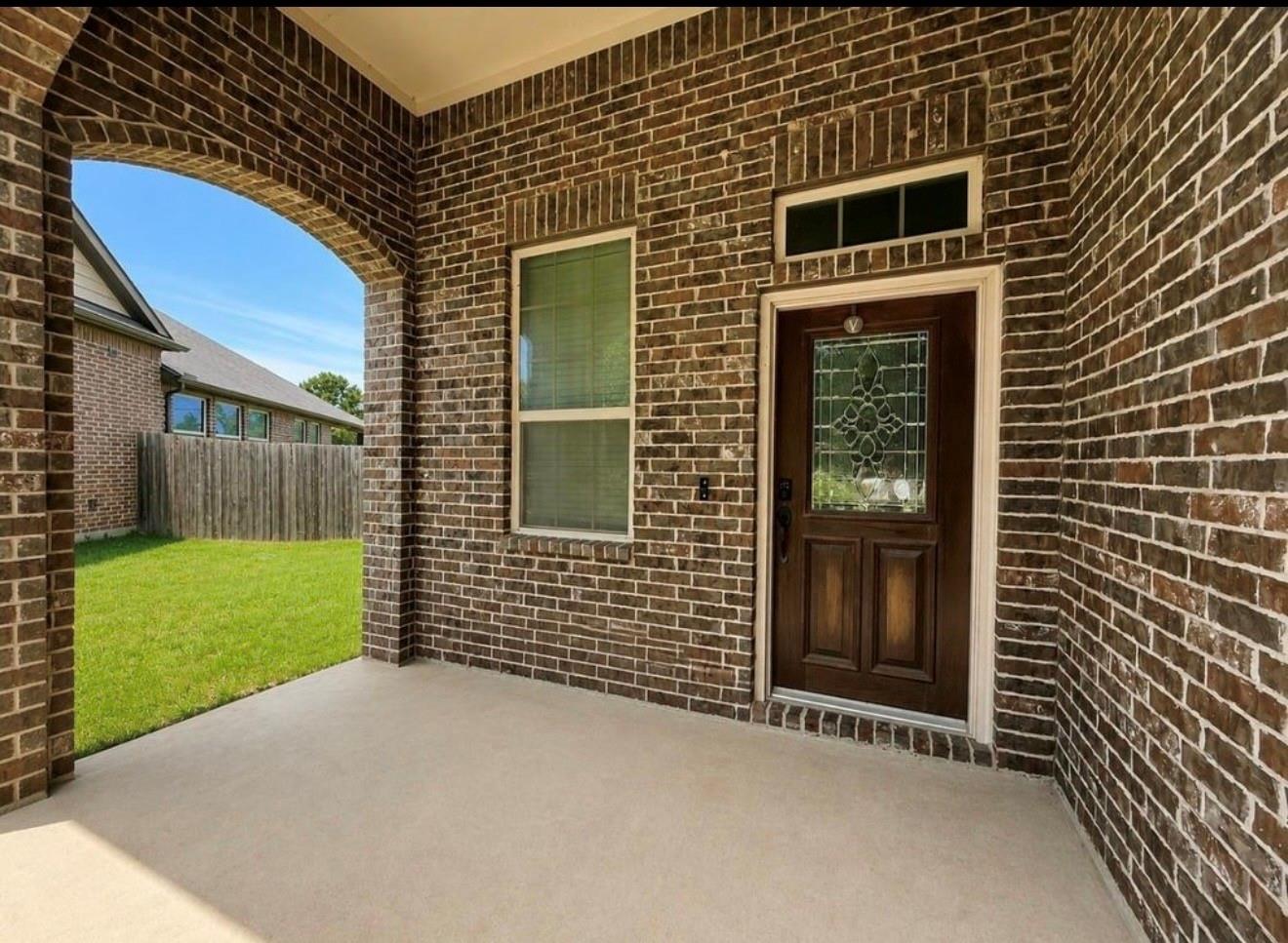 24826 Lakecrest Village Drive