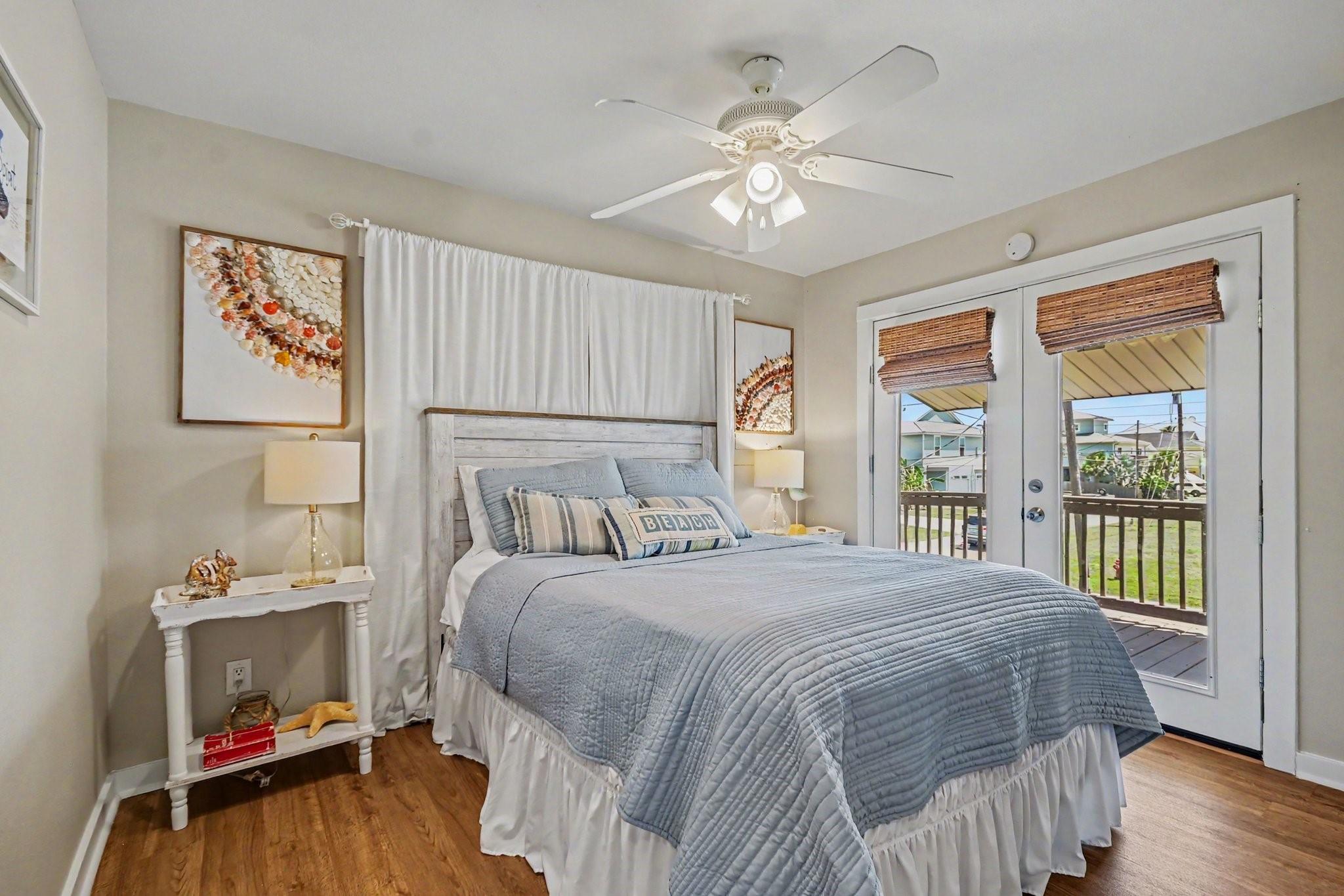 4417 Pelican Road