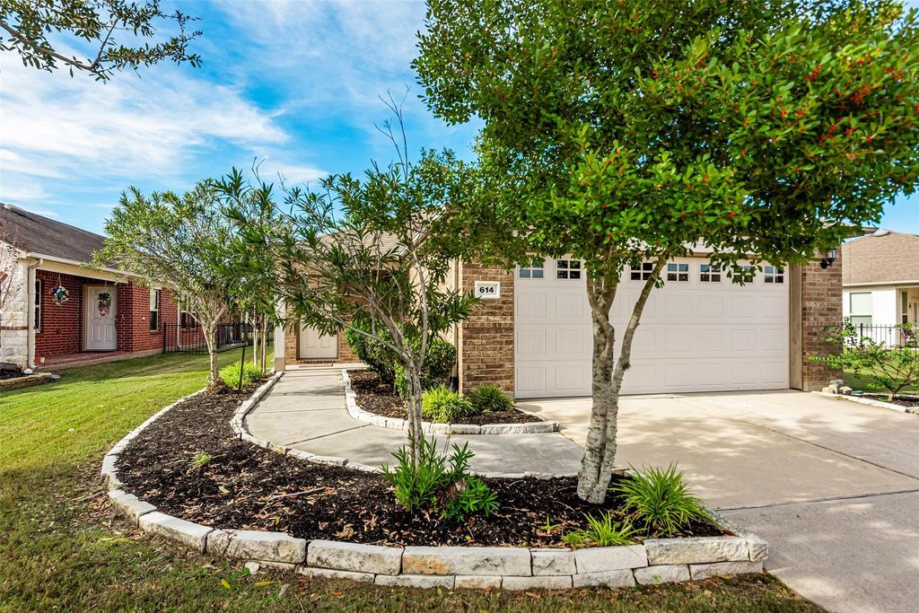 Photo of 614 Shoreside Drive, Richmond, TX 77469 (MLS # 24253581)
