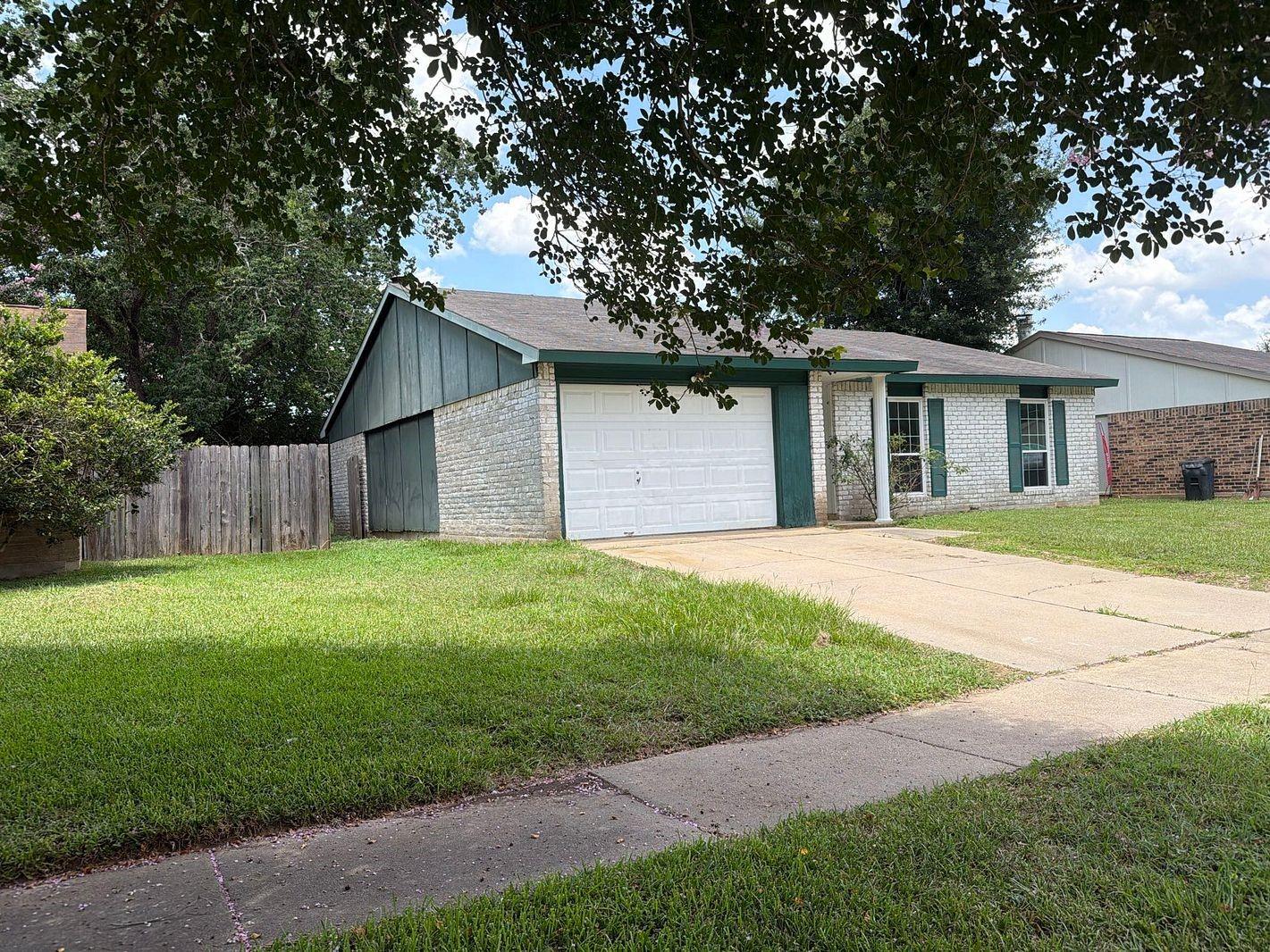 24206 Broken Bow Lane