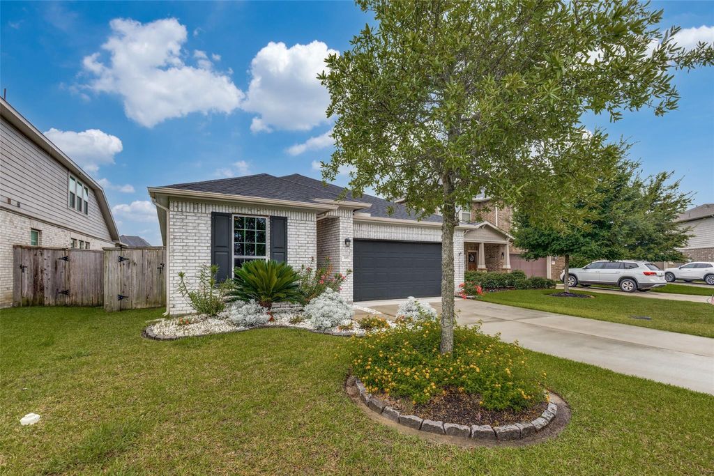 Photo of 385 Weimer Lagoon Road, La Porte, TX 77571 (MLS # 98826123)