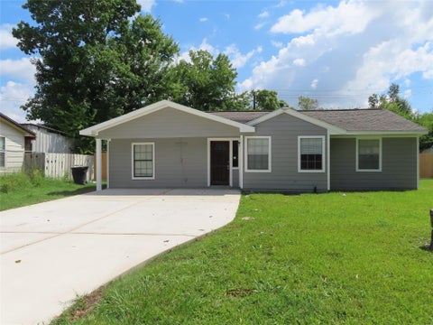 Photo of 705 Baca Street, Houston, TX 77013 (MLS # 35199743)