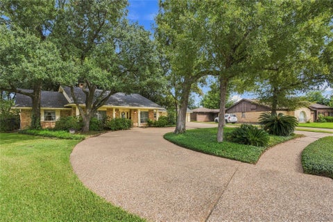 Photo of 203 Ballantrae Lane, Houston, TX 77015 (MLS # 37079490)