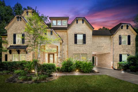 Homes For Sale - 11306 Longmire Creek Court<br/> Conroe, TX 77304
