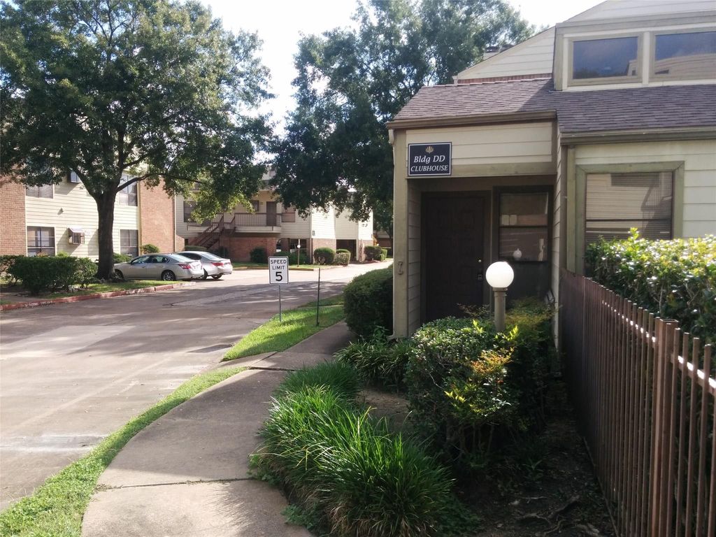 Photo of 7901 Cambridge Street #68, Houston, TX 77054 (MLS # 27344314)