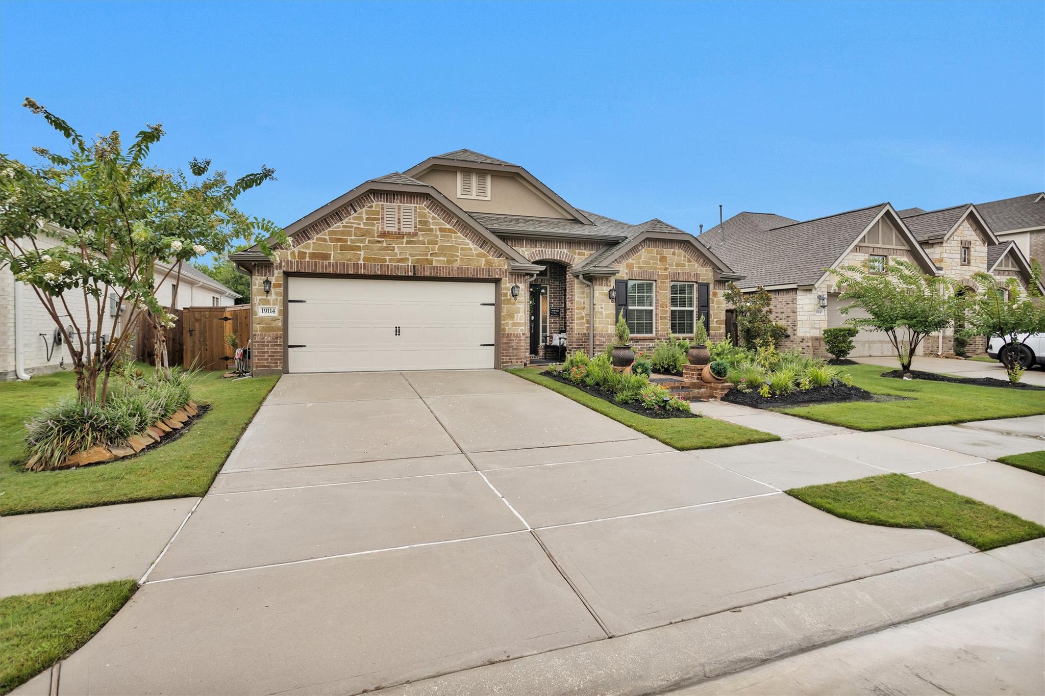 19114 Longhorn Point Drive