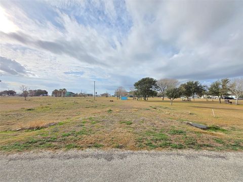 Photo of 95 Stovall Drive, Palacios, TX 77465 (MLS # 55896326)