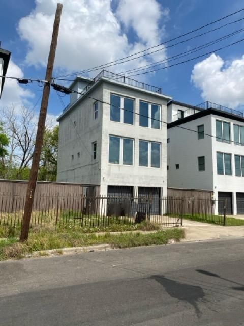 Photo of 3419 Rawley Street, Houston, TX 77020 (MLS # 94764294)