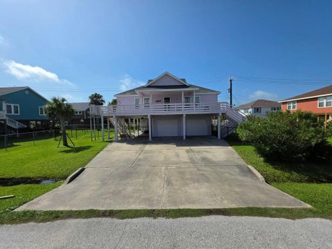 Photo of 16527 Frances Drake Road, Jamaica Beach, TX 77554 (MLS # 69112240)