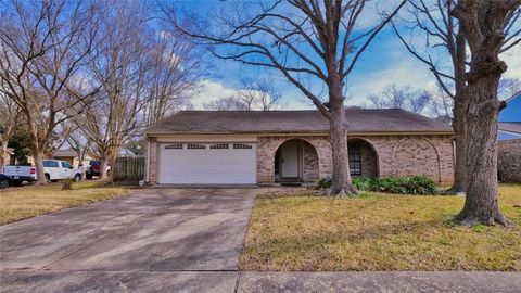 Photo of 2915 Mesquite Drive, Sugar Land, TX 77479 (MLS # 77308293)