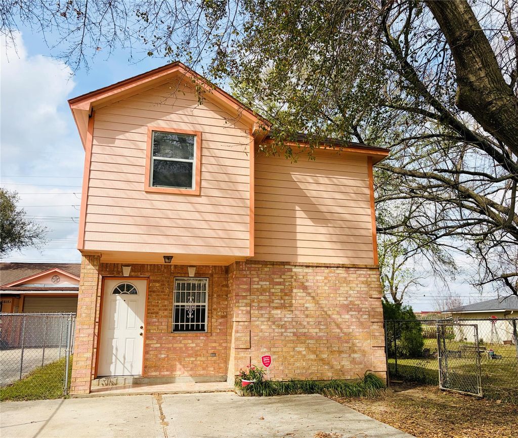 Photo of 6615 Overlook Drive, Houston, TX 77041 (MLS # 69021730)