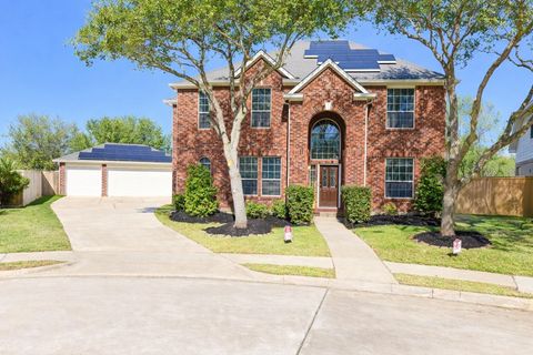Homes For Sale - 7807 Ravens Point Drive<br/> Richmond, TX 77406