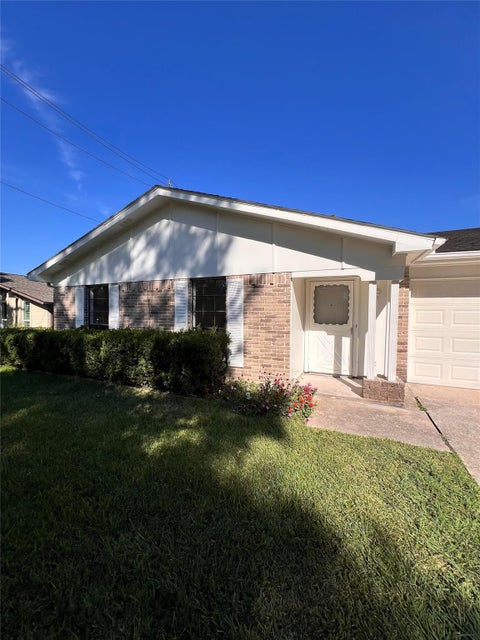 Homes For Rent - 3211 Meadowview Drive<br/> Missouri City, TX 77459